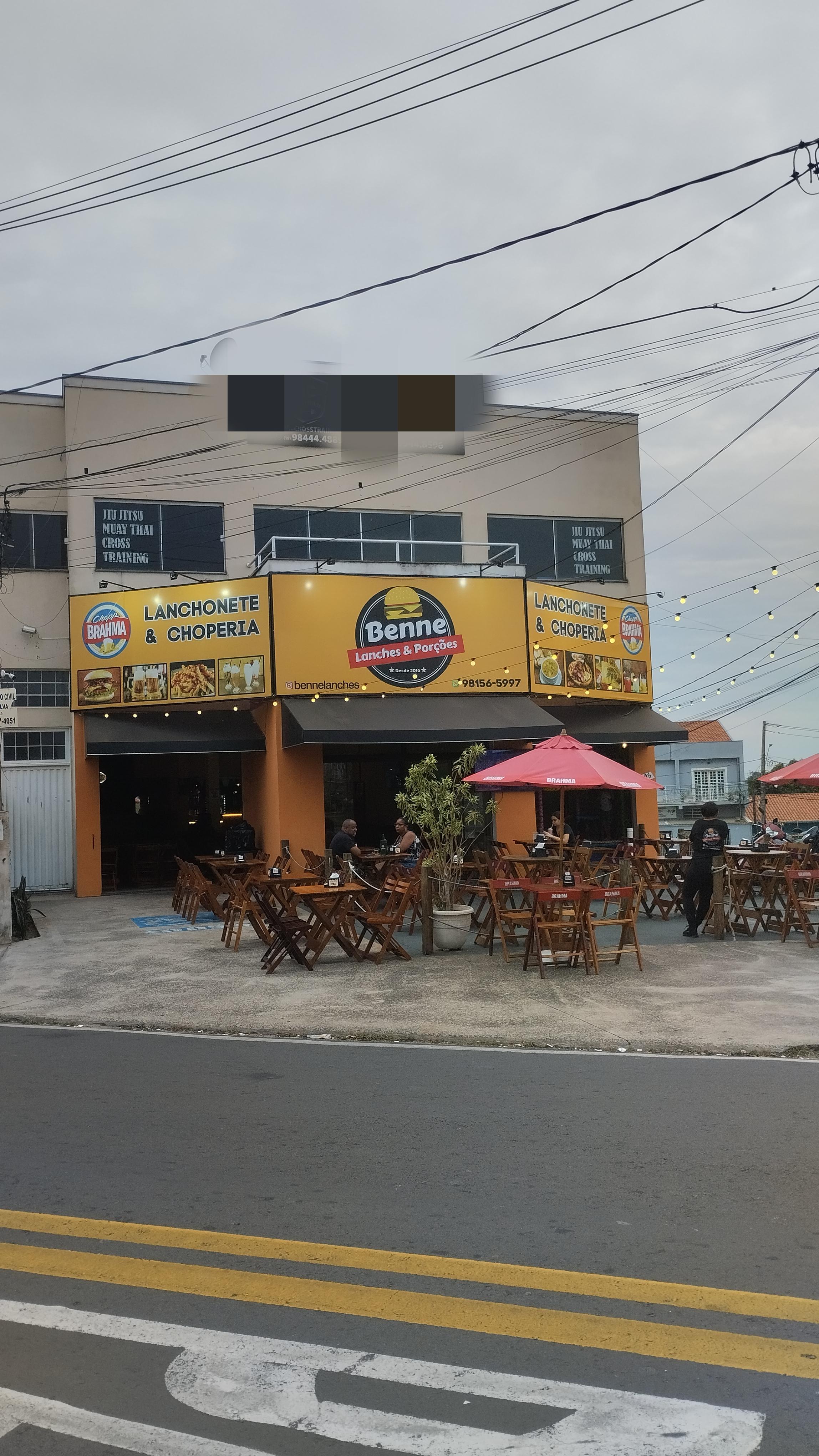 Benne Lanches e Porções