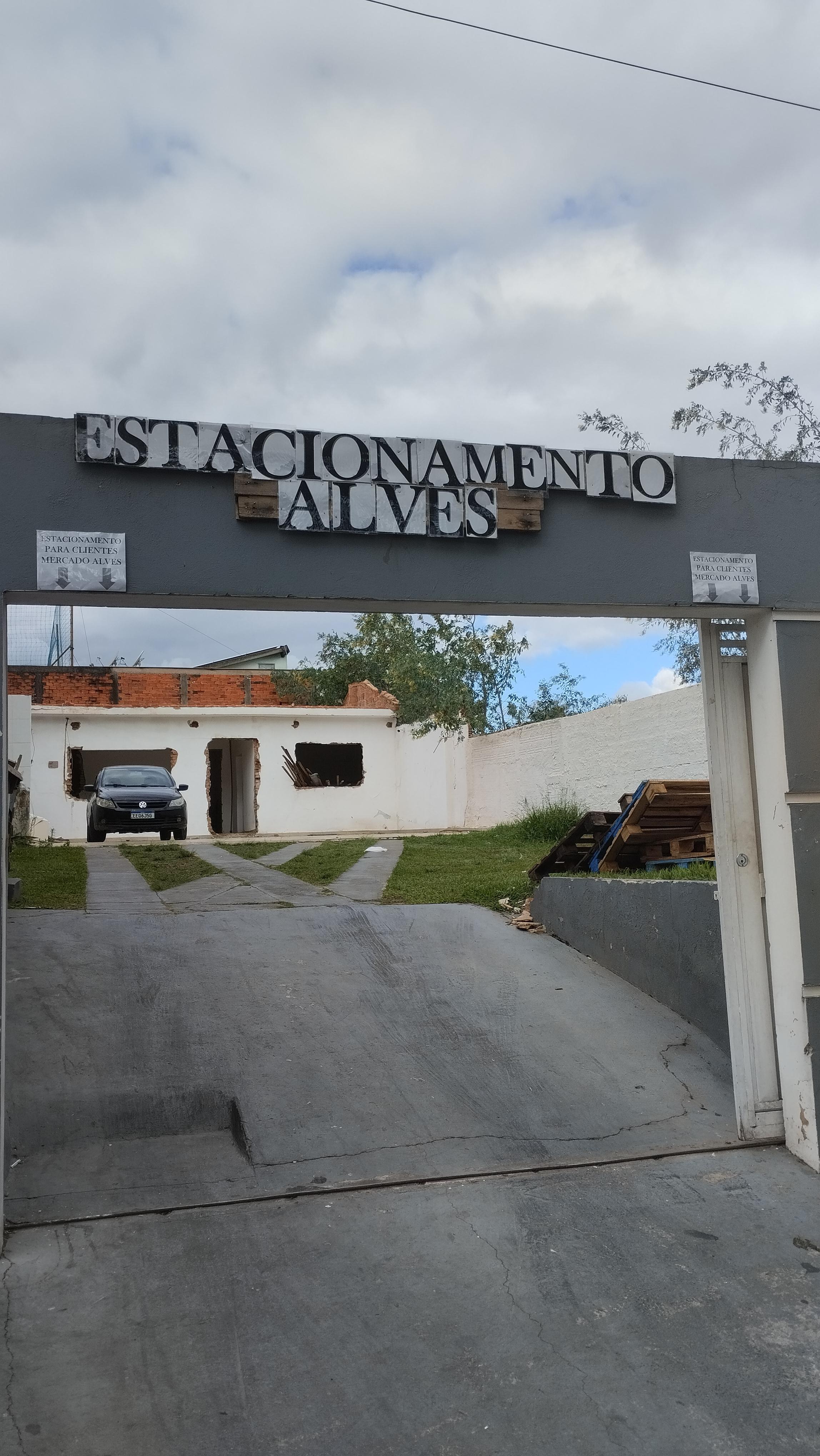 Estacionamento Alves
